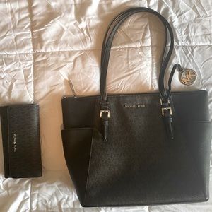 Michael Kors purse and wallet combo